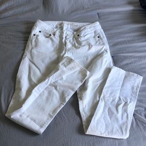 Women’s white jeans